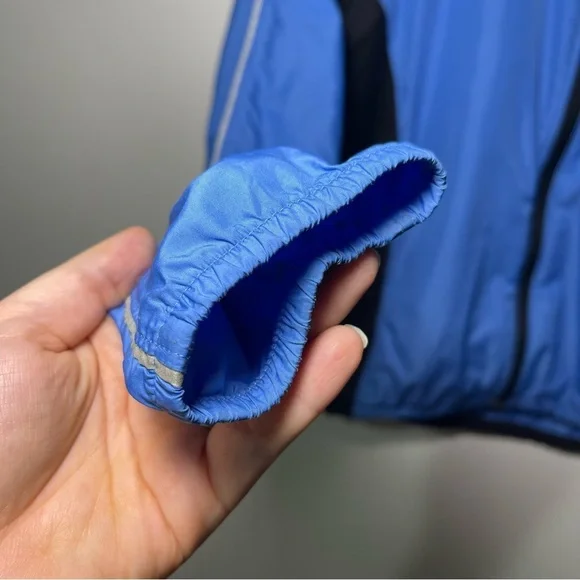 The North Face Women blue and black full zip fannu pack windbreaker jacket in S - Picture 6 of 10